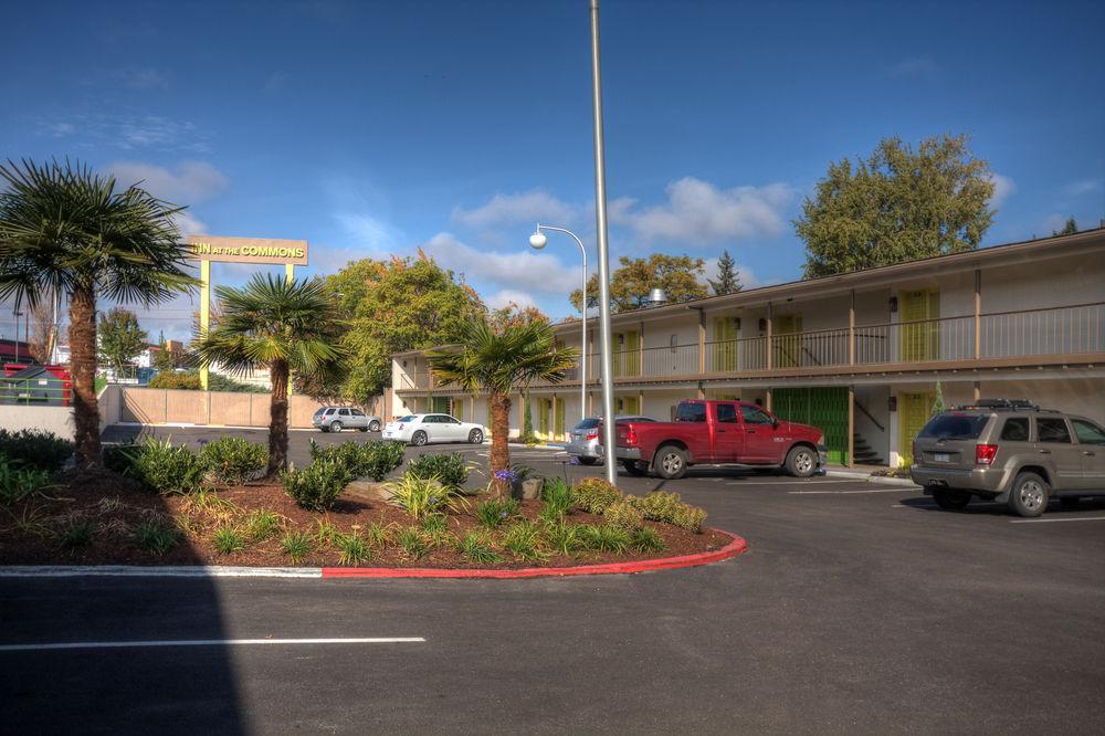 Inn At The Commons Medford Exterior photo